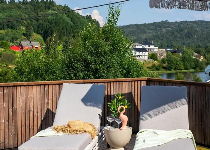 Eksklusiv Enebolig Med Jacuzzi Willa Bergen