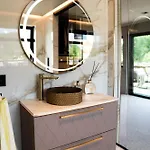 Eksklusiv Enebolig Med Jacuzzi Villa