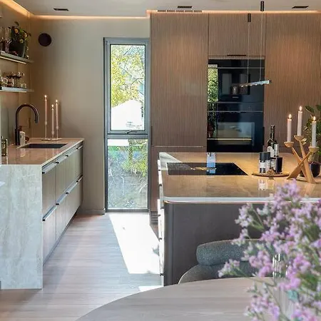 فيلة Eksklusiv Enebolig