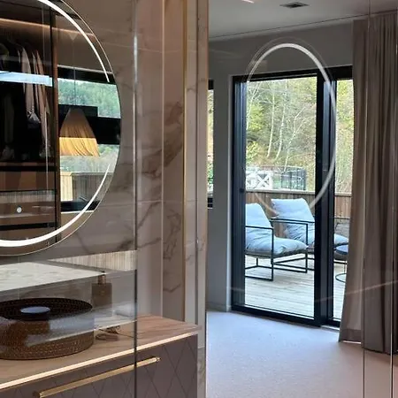 Eksklusiv Enebolig Med Jacuzzi *