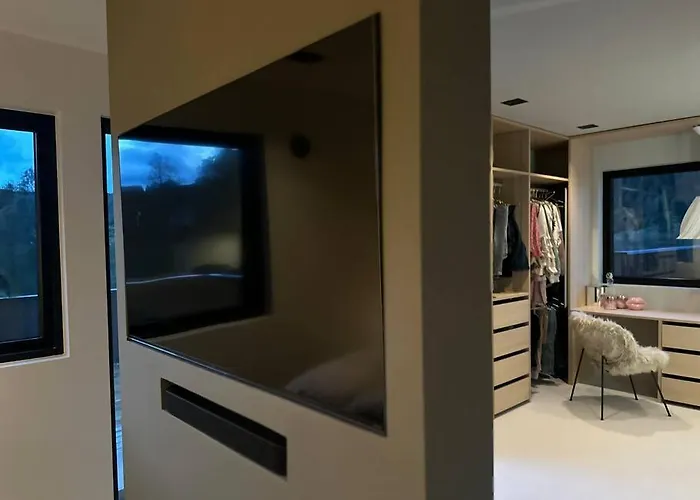 Eksklusiv Enebolig Med Jacuzzi Bergen