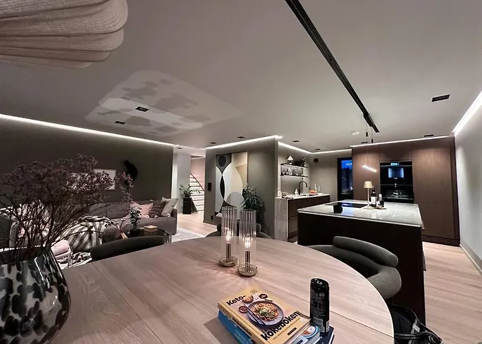 Eksklusiv Enebolig Med Jacuzzi Villa