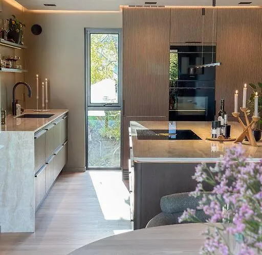 Вілла Eksklusiv Enebolig Med Jacuzzi