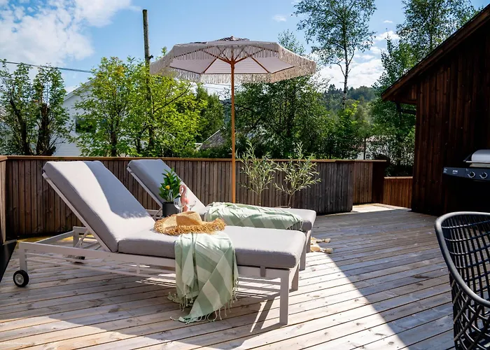 Eksklusiv Enebolig Med Jacuzzi