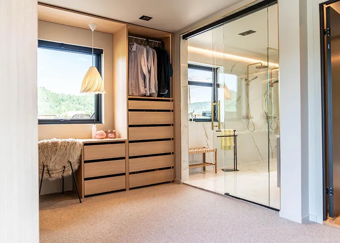 Eksklusiv Enebolig Med Jacuzzi Bergen