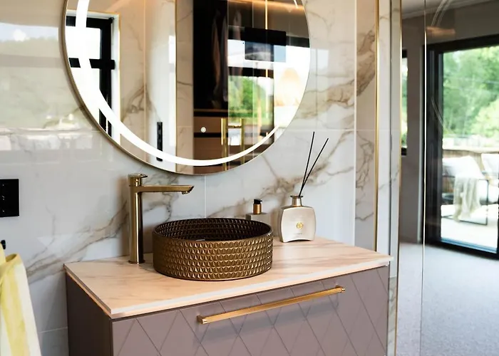 Eksklusiv Enebolig Med Jacuzzi Villa