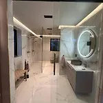 Eksklusiv Enebolig Med Jacuzzi