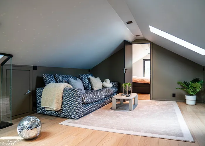 Eksklusiv Enebolig Med Jacuzzi Villa *